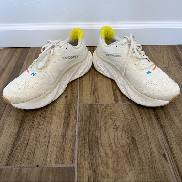 New Balance Fresh Foam X More v4 B-WHITE Running Athletic Shoe Size 9.5 - Picture 12 of 17